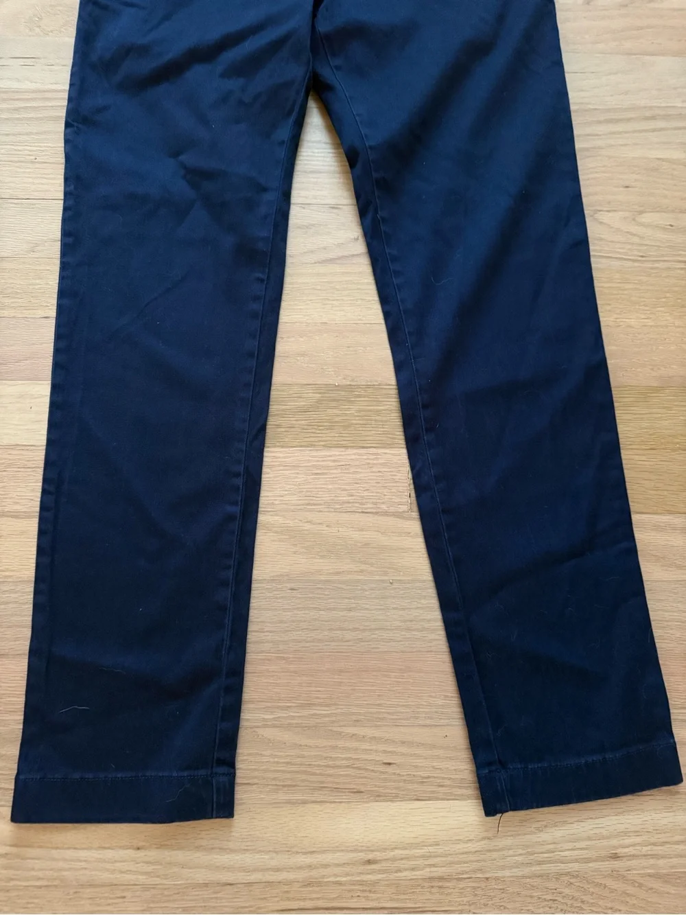 J Crew Men’s 31 x 30 Navy Blue Broken In Slim Fit Chino Pants